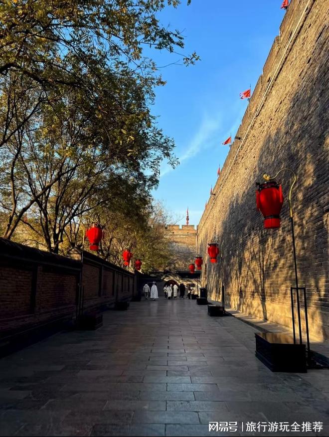 旅游:品羊肉泡馍寻十三朝历史印记新葡京网上赌场西安4天3晚深度(图1) 旅游:品羊肉泡馍寻十三朝历史印记新葡京网上赌场西安4天3晚深度(图1)